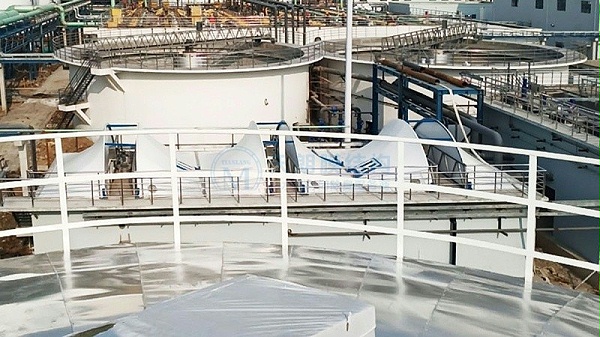 连云港石化产业基地污水池加盖-1